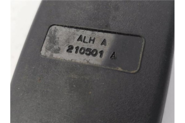 Recambio de anclaje cinturon delantero derecho para suzuki swift berlina (sf/ea) 1.3 referencia OEM IAM 8490180E11L8Z  