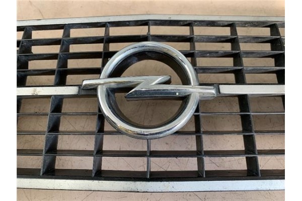 Recambio de rejilla capo para opel kadett e 1.6 d referencia OEM IAM 1320027  