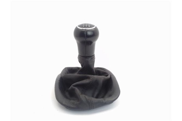 Recambio de pomo palanca cambio para citroen c4 berlina 1.6 exclusive referencia OEM IAM 2403FK  