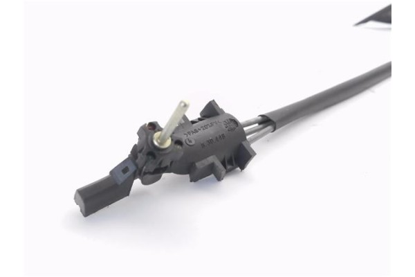 Recambio de retrovisor derecho para seat cordoba berlina (6l2) 1.4 16v referencia OEM IAM E9024142  