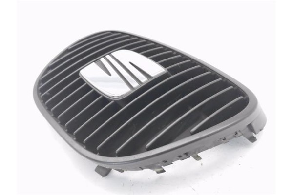 Recambio de rejilla capo para seat cordoba berlina (6l2) 1.4 16v referencia OEM IAM 6L0853651 6L0853654 