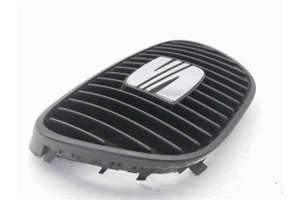 Recambio de rejilla capo para seat cordoba berlina (6l2) 1.4 16v referencia OEM IAM 6L0853651 6L0853654 