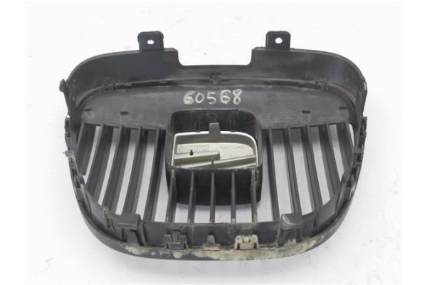 Recambio de rejilla capo para seat cordoba berlina (6l2) 1.4 16v referencia OEM IAM 6L0853651 6L0853654 