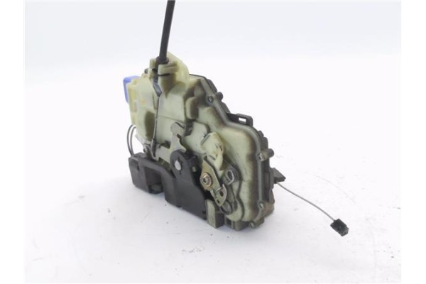 Recambio de cierre electromagnetico delantero derecho para seat cordoba berlina (6l2) 1.4 16v referencia OEM IAM 3B1837016BQ  