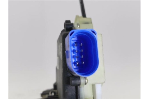 Recambio de cierre electromagnetico delantero derecho para seat cordoba berlina (6l2) 1.4 16v referencia OEM IAM 3B1837016BQ  