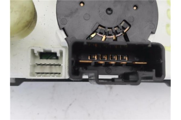 Recambio de mandos calefaccion / a.a. para chrysler pt cruiser 1.6 route 66 referencia OEM IAM P55111844AJ  