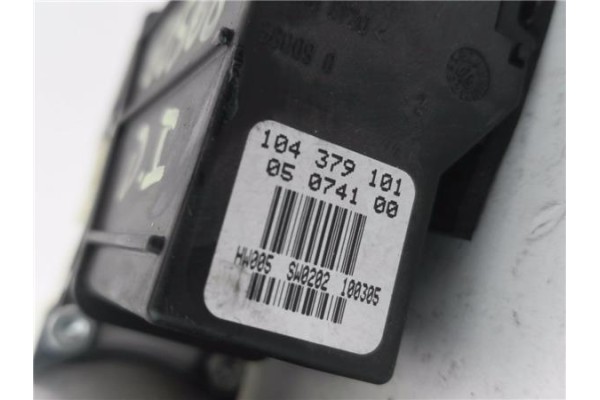 Recambio de motor elevalunas delantero izquierdo para seat cordoba berlina (6l2) 1.4 16v referencia OEM IAM 101387103 104379101 