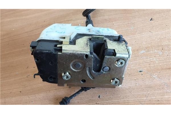 Recambio de cierre electromagnetico trasero izquierdo para citroen c3 (2002) 1.4 hdi 70 furio [1,4 ltr. - 50 kw hdi] referencia 