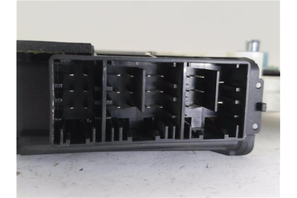 Recambio de motor elevalunas delantero derecho para seat cordoba berlina (6l2) 1.4 16v referencia OEM IAM 101386103  
