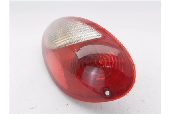 Recambio de piloto trasero izquierdo para chrysler pt cruiser 1.6 route 66 referencia OEM IAM 05116223AA  