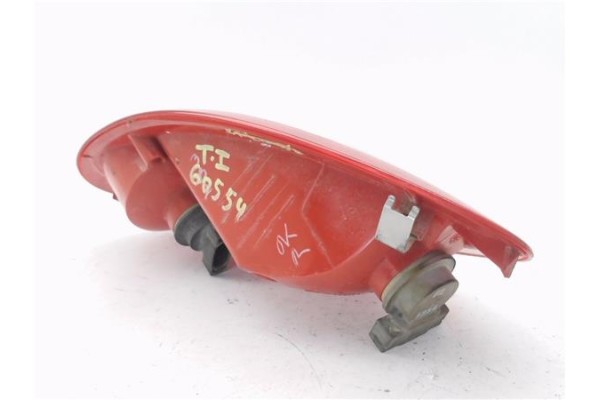 Recambio de piloto trasero izquierdo para chrysler pt cruiser 1.6 route 66 referencia OEM IAM 05116223AA  