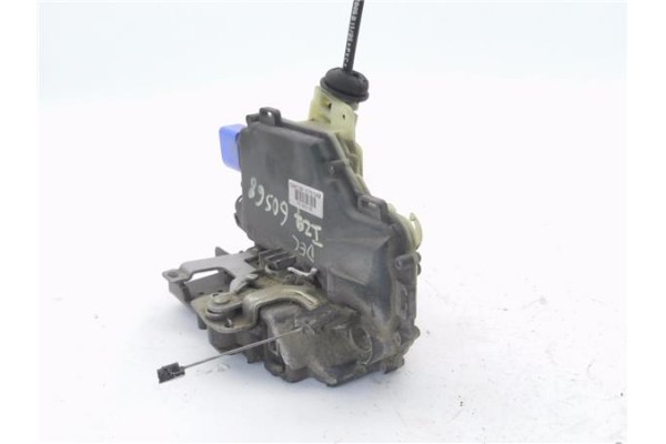 Recambio de cierre electromagnetico delantero izquierdo para seat cordoba berlina (6l2) 1.4 16v referencia OEM IAM 3B1837015AM  