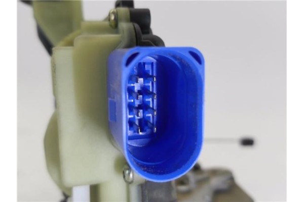 Recambio de cierre electromagnetico delantero izquierdo para seat cordoba berlina (6l2) 1.4 16v referencia OEM IAM 3B1837015AM  