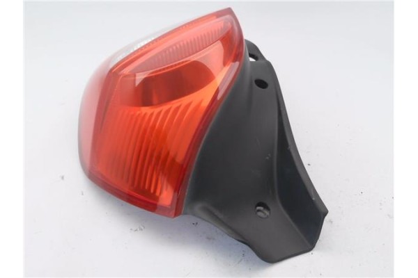 Recambio de piloto trasero derecho para renault clio iii 1.5 dci (c/br1g) referencia OEM IAM 89035080  