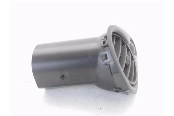 Recambio de rejilla entrada de aire para renault clio iii 1.5 dci (c/br1g) referencia OEM IAM 220407AN  