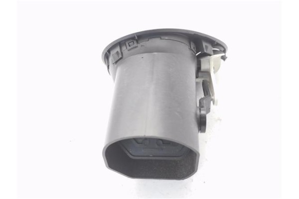 Recambio de rejilla entrada de aire para renault clio iii 1.5 dci (c/br1g) referencia OEM IAM 220410AN  