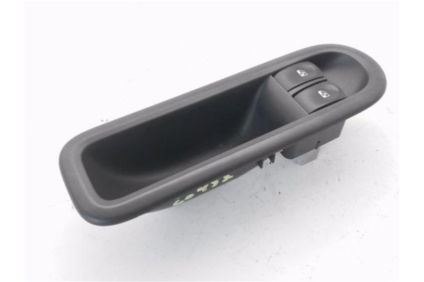 Recambio de mando elevalunas delantero izquierdo para renault clio iii 1.5 dci (c/br1g) referencia OEM IAM 8200356513  