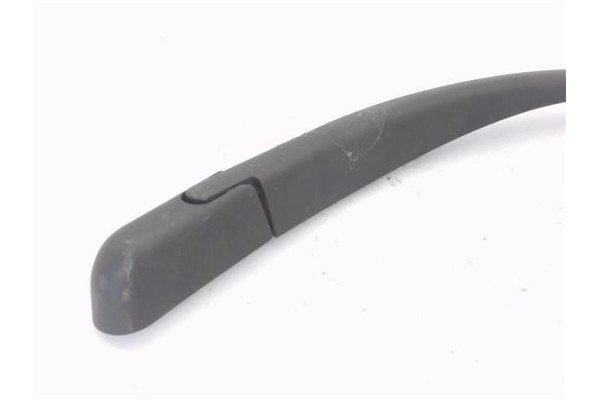 Recambio de brazo limpiaparabrisas trasero para opel zafira a 2.0 dti 16v referencia OEM IAM 90587511  