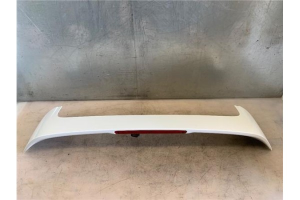 Recambio de aleron trasero para ford fiesta vi 1.25 referencia OEM IAM   