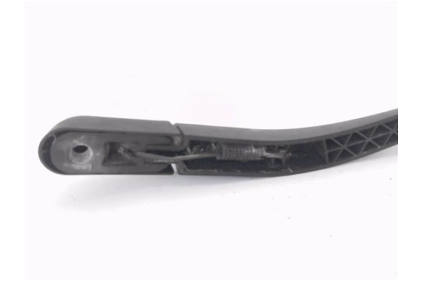 Recambio de brazo limpiaparabrisas trasero para opel zafira a 2.0 dti 16v referencia OEM IAM 90587511  