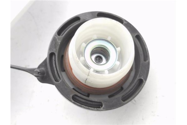 Recambio de tapa exterior combustible para kia stonic (ybcuv) 1.0 edition 7 referencia OEM IAM 31038M6020 69510H8400 
