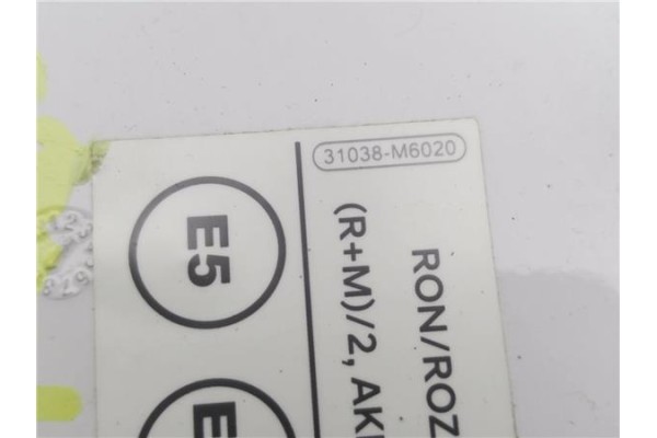 Recambio de tapa exterior combustible para kia stonic (ybcuv) 1.0 edition 7 referencia OEM IAM 31038M6020 69510H8400 