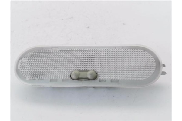 Recambio de luz delantero central techo para renault clio iii 1.5 dci (c/br1g) referencia OEM IAM 8200074352  