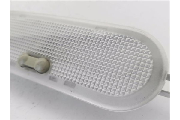 Recambio de luz delantero central techo para renault clio iii 1.5 dci (c/br1g) referencia OEM IAM 8200074352  