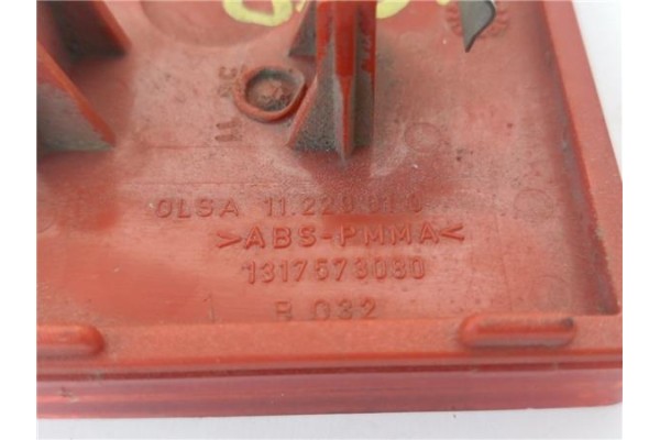 Recambio de reflectante paragolpes trasero para peugeot boxer furgón (244) 2.2 hdi referencia OEM IAM 1317573080  