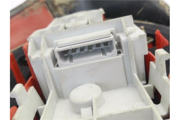 Recambio de piloto trasero derecho para audi a3 (8l) 1.6 ambiente referencia OEM IAM 8L0945096B  