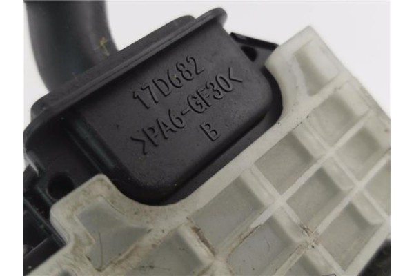 Recambio de mando intermitencia para mazda 5 2.0 referencia OEM IAM 17D682  