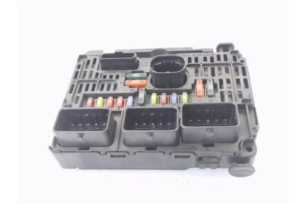Recambio de caja fusibles/rele para peugeot 407 sw 1.6 business line referencia OEM IAM 9656593780 S118983001L 
