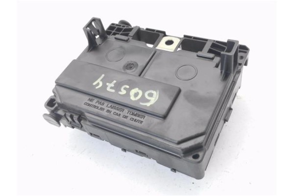Recambio de caja fusibles/rele para peugeot 407 sw 1.6 business line referencia OEM IAM 9656593780 S118983001L 