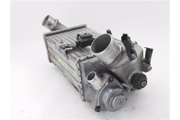 Recambio de intercooler para kia stonic (ybcuv) 1.0 edition 7 referencia OEM IAM 2827004610  