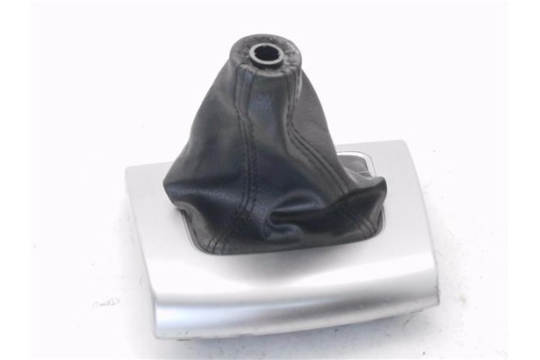 Recambio de guardapolvo palanca cambio para mazda 5 2.0 referencia OEM IAM CC2964341  
