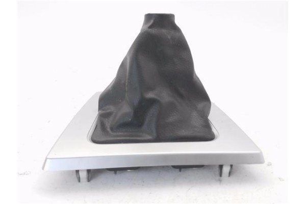 Recambio de guardapolvo palanca cambio para mazda 5 2.0 referencia OEM IAM CC2964341  