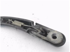 Recambio de brazo limpiaparabrisas trasero para peugeot 107 1.4 hdi referencia OEM IAM 85240OHO10  