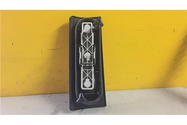 Recambio de piloto trasero derecho para renault rapid /express (f40) 1.4 kat kombi basis referencia OEM IAM 20990D  