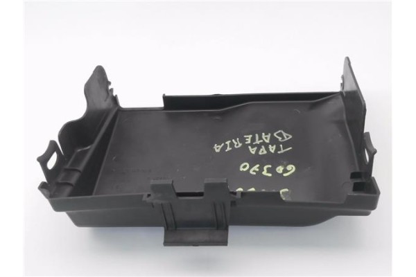 Recambio de tapa bateria para volkswagen polo iv (9n1) 1.4 16v referencia OEM IAM 6Q0915429D 6Q0937550 
