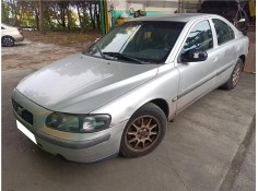 volvo s60 berlina del año 2001