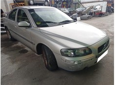 volvo s60 berlina del año 2001