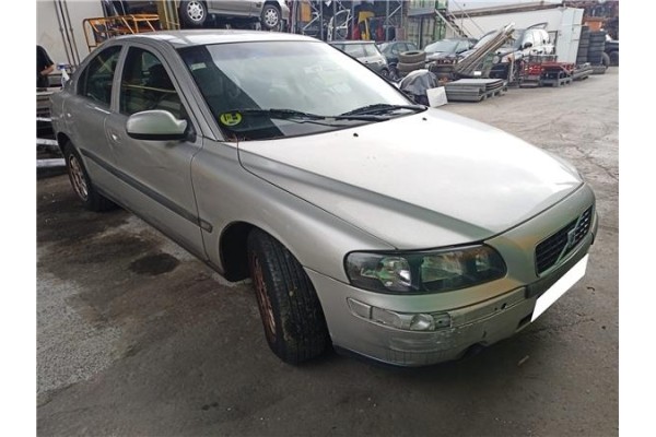 volvo s60 berlina del año 2001