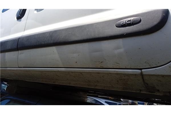Recambio de puerta delantero derecha para renault kangoo i (f/kc0) 1.5 authentique referencia OEM IAM   