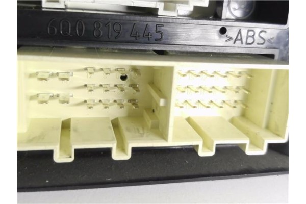 Recambio de mandos calefaccion / a.a. para volkswagen polo iv (9n1) 1.4 16v referencia OEM IAM 6Q0820045E 6Q0907044E 