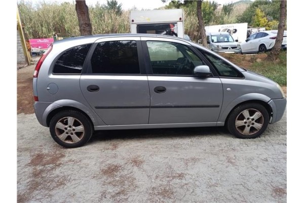 opel meriva del año 2004