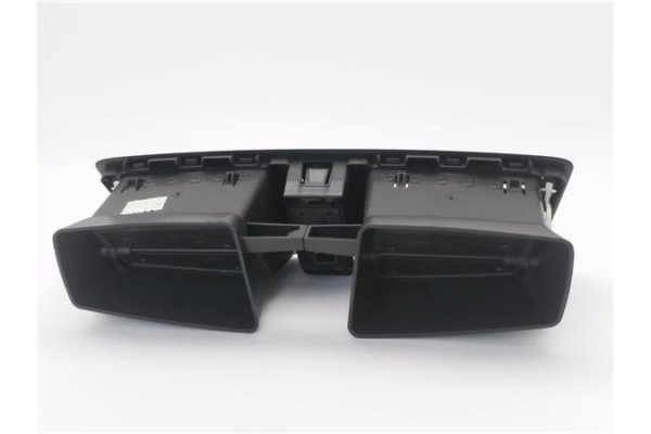Recambio de rejilla entrada de aire para renault megane iii sport tourer 1.5 business referencia OEM IAM E3100101  