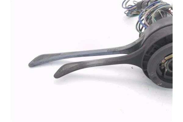 Recambio de mando intermitencia para seat 127 (127a) 0.9 referencia OEM IAM 3933565  