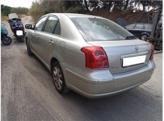toyota avensis berlina (t25) del año 2003