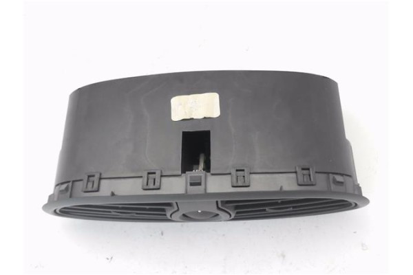 Recambio de rejilla entrada de aire para renault clio iii 1.5 dci (c/br1g) referencia OEM IAM 7701208584  