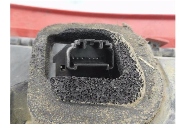 Recambio de piloto trasero izquierdo para peugeot 107 1.4 hdi referencia OEM IAM 6350X6  